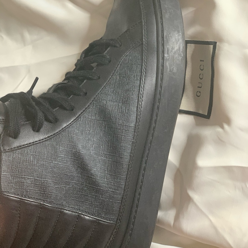 Gucci Men's Textured Black Sneakers